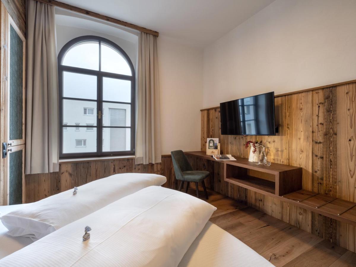 Kirchenwirt Woergl Hotell Eksteriør bilde